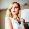 Madilyn Bailey and Olsa Madilyn Bailey and Olsa