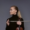 Mari Samuelsen and Konzerthausorchester Berlin, Jonathan Stockhammer Mari Samuelsen and Konzerthausorchester Berlin, Jonathan Stockhammer